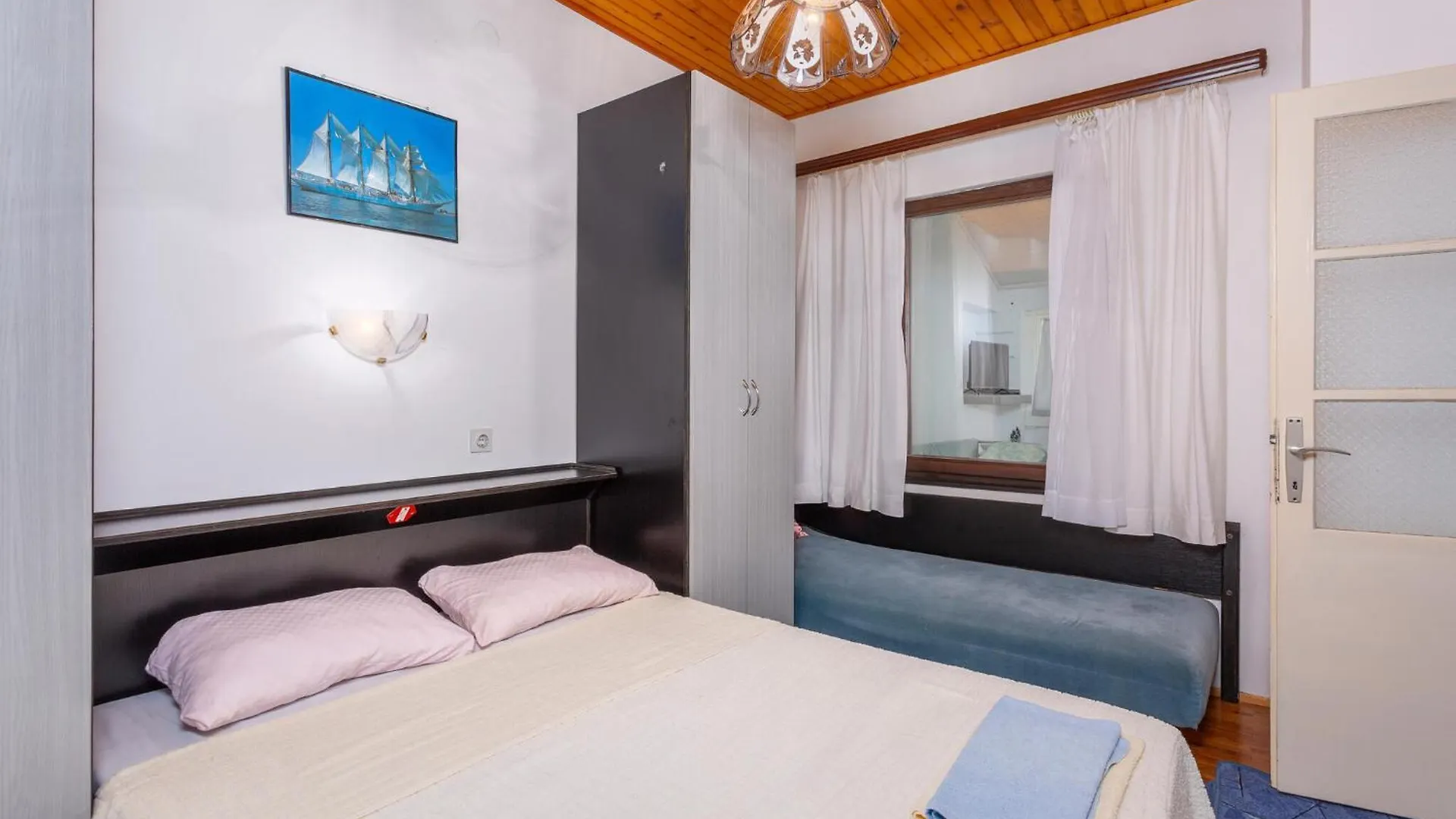 2 Bedroom Amazing Apartment In Pinezici