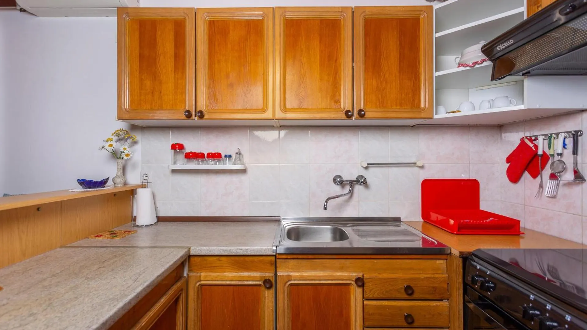 2 Bedroom Amazing Apartment In Pinezici