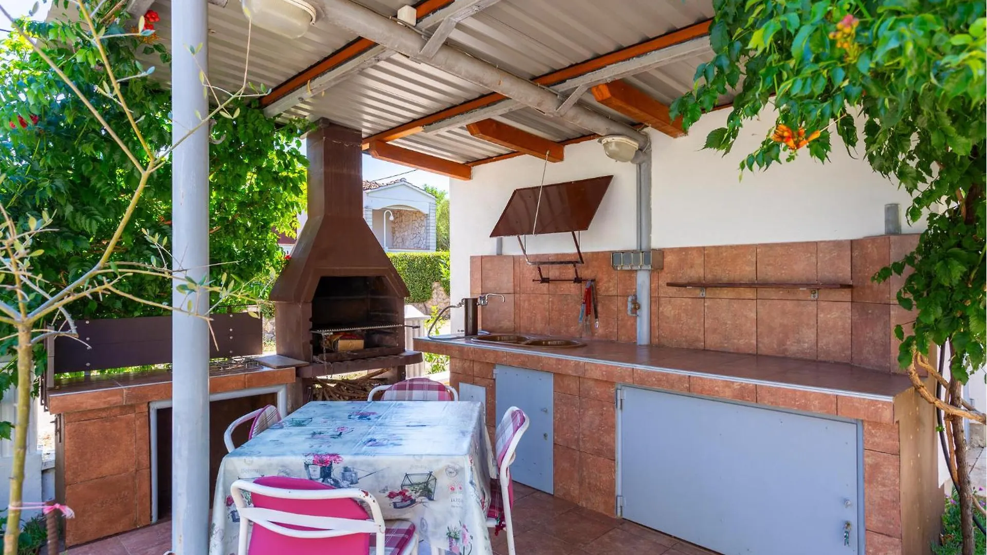 2 Bedroom Amazing Apartment In Pinezici